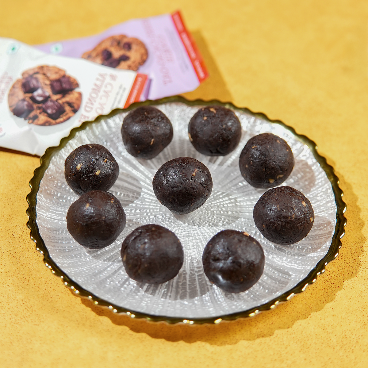 Cacao, Hazelnut & Date Fudge Balls