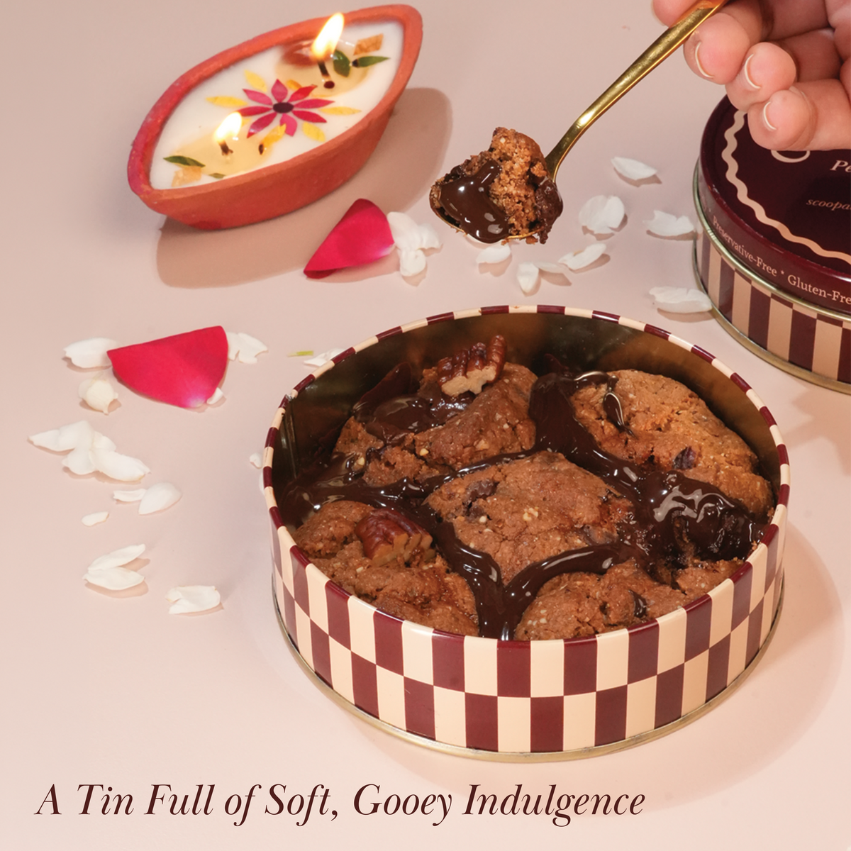 Pecan & Caramel Cookie Tin