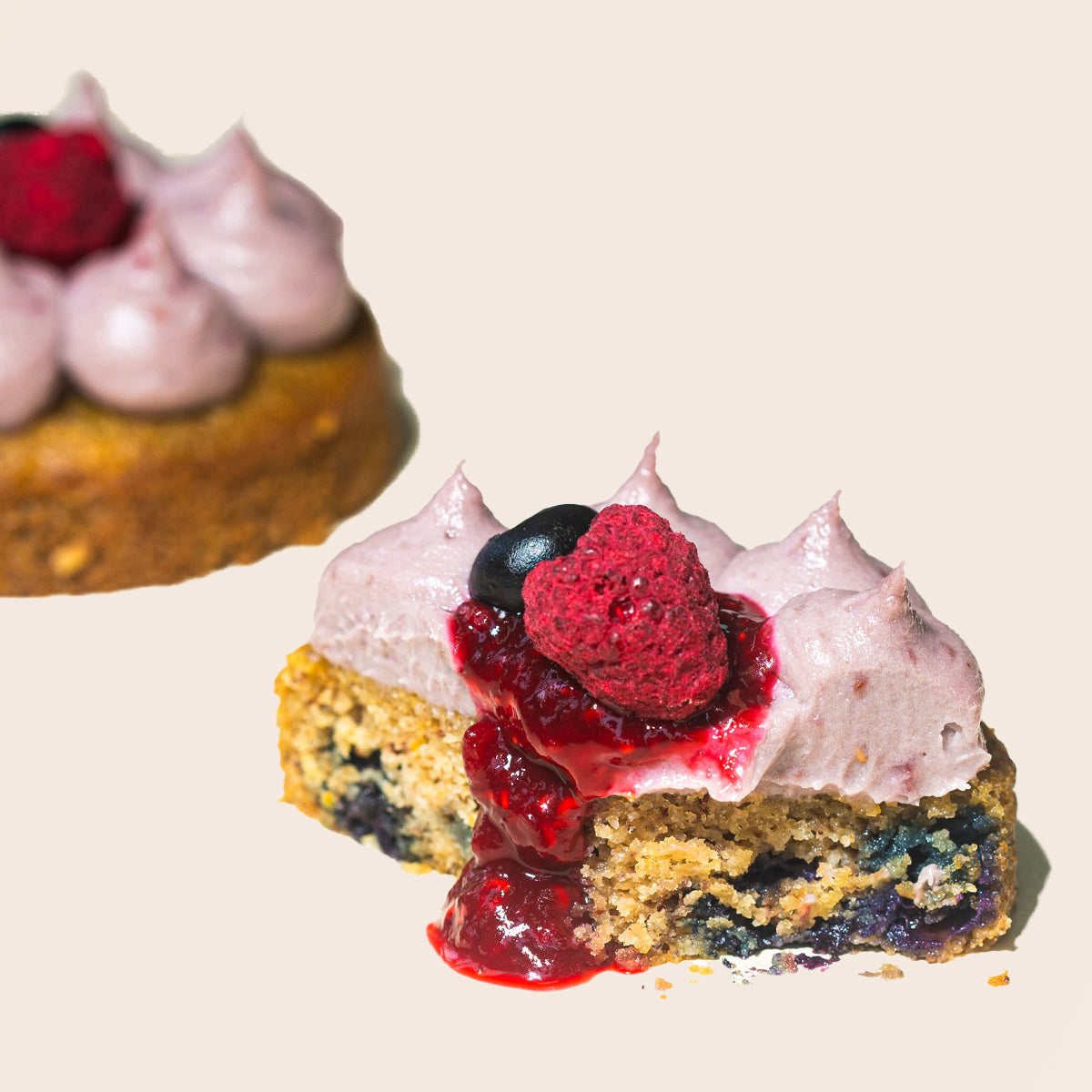 Berry & Cream Cake