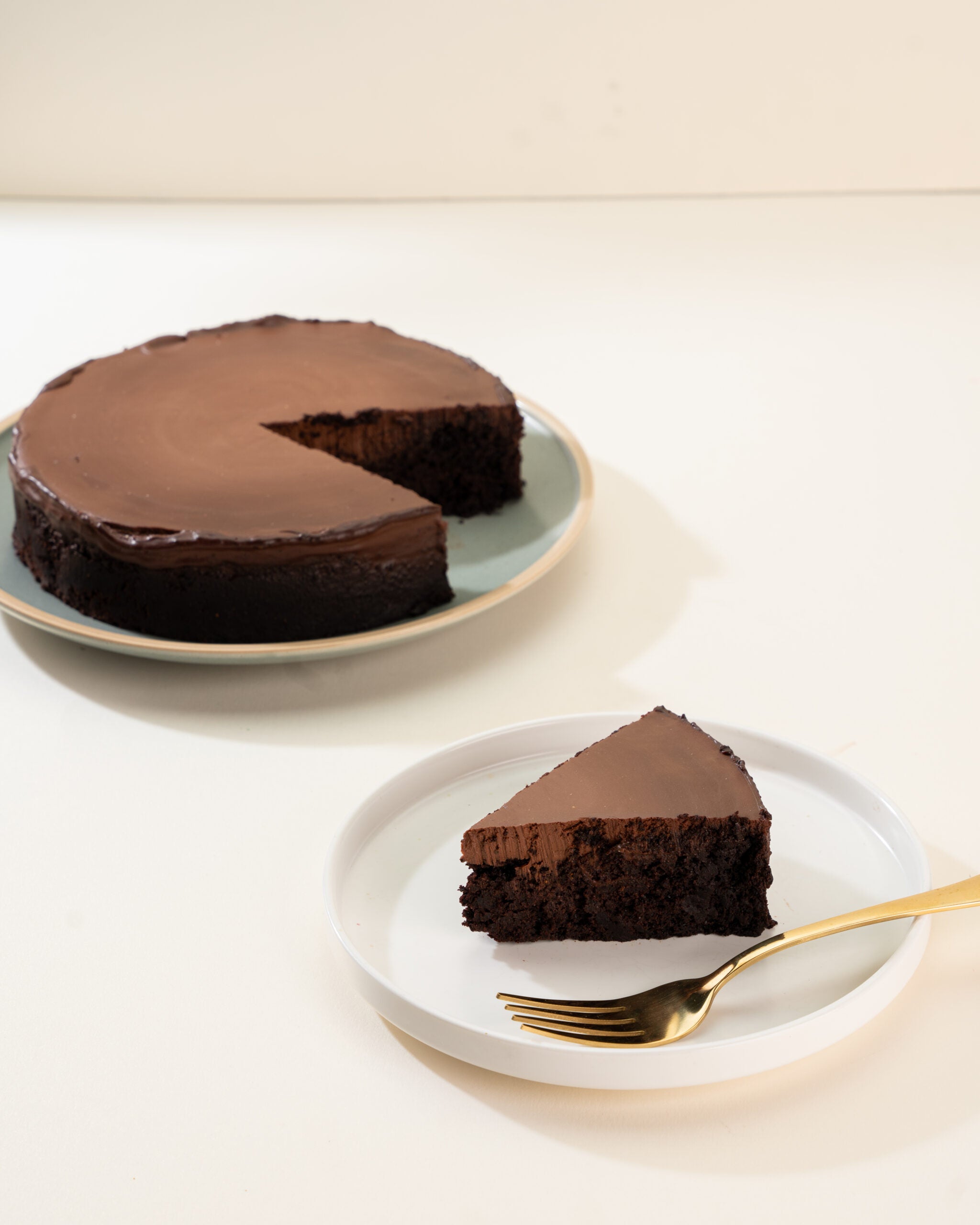 Sugar-Free & Flourless Cacao Cake