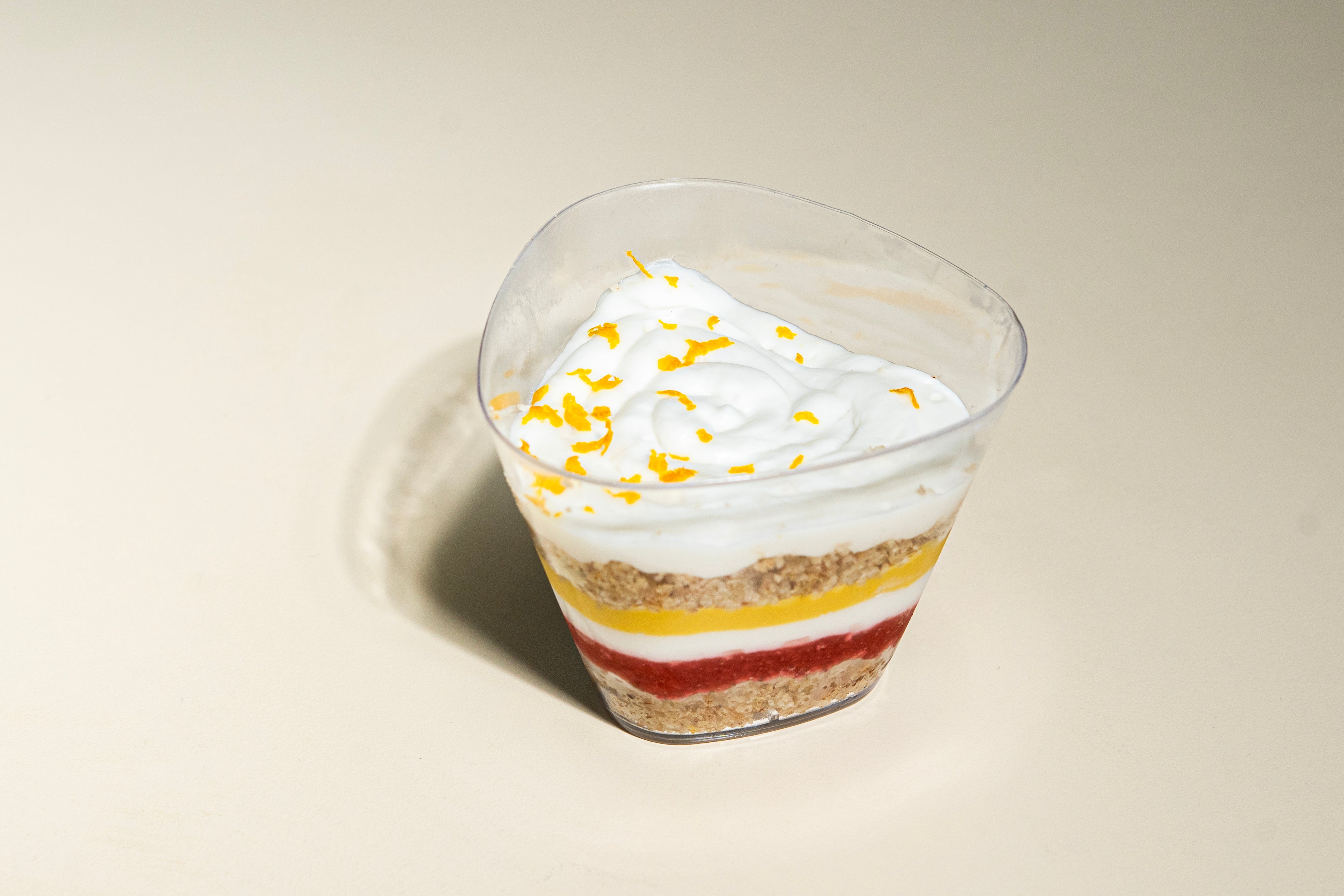 Sugar-Free Mango & Strawberry Cake