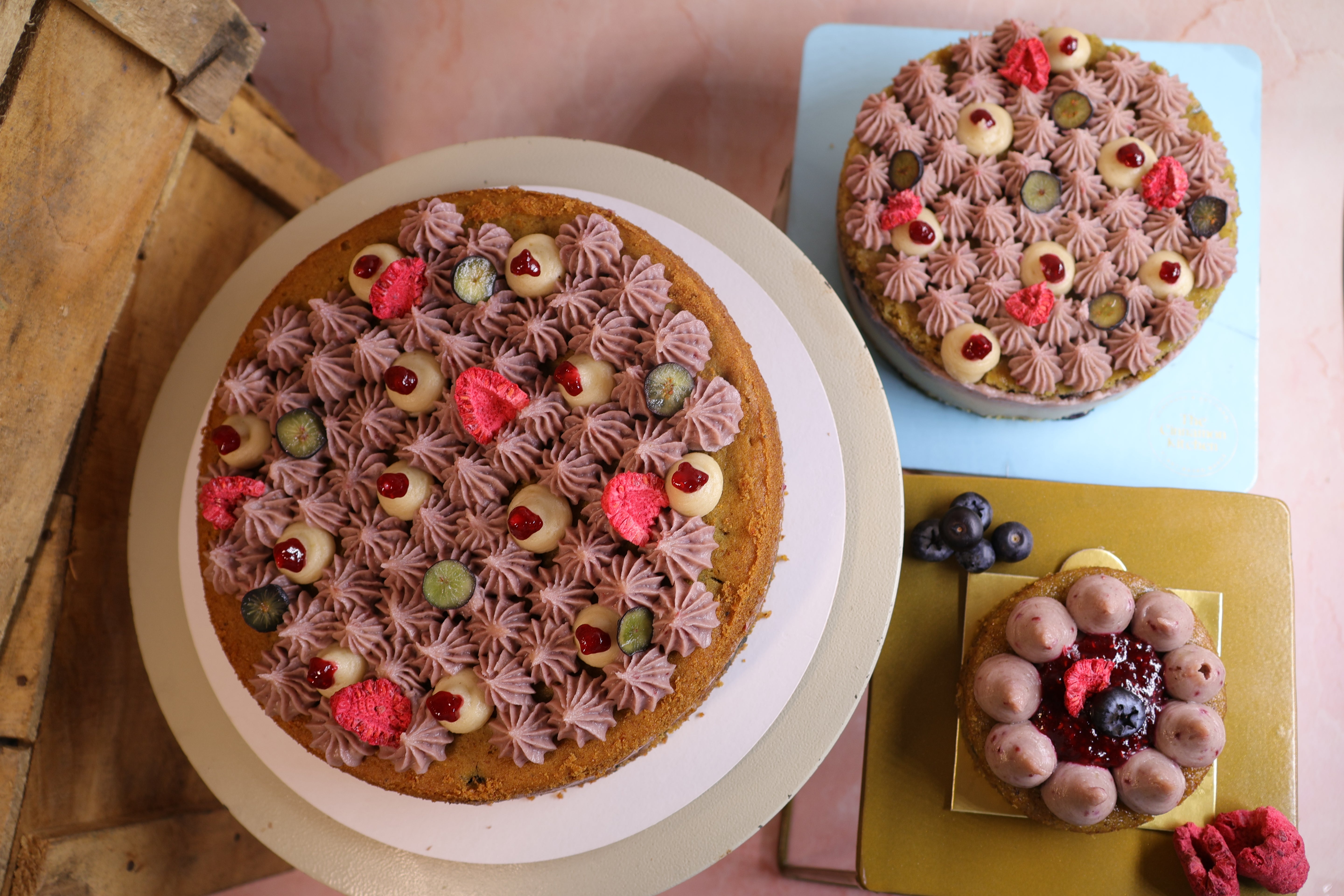 Berry & Cream Cake