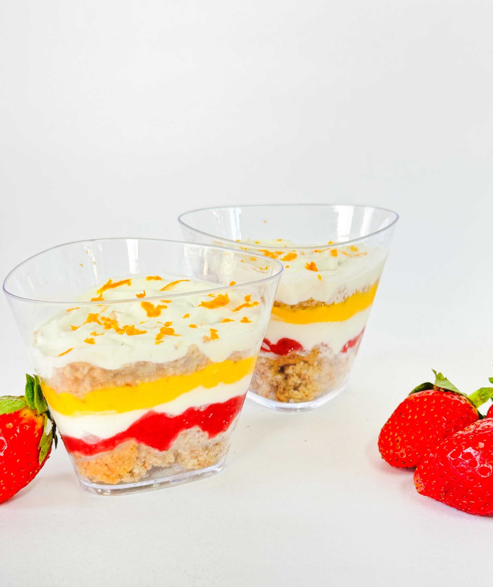 Sugar-Free Mango & Strawberry Cake