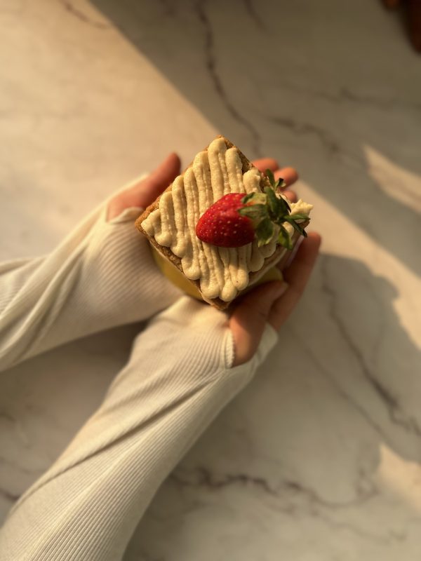 Strawberries and Cream - Vegan & Gluten Free (Only For Delhi NCR)