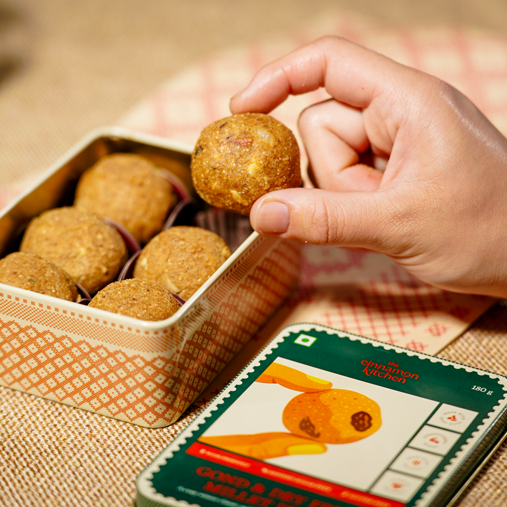 Gond & Dry Fruit Millet Pinnis