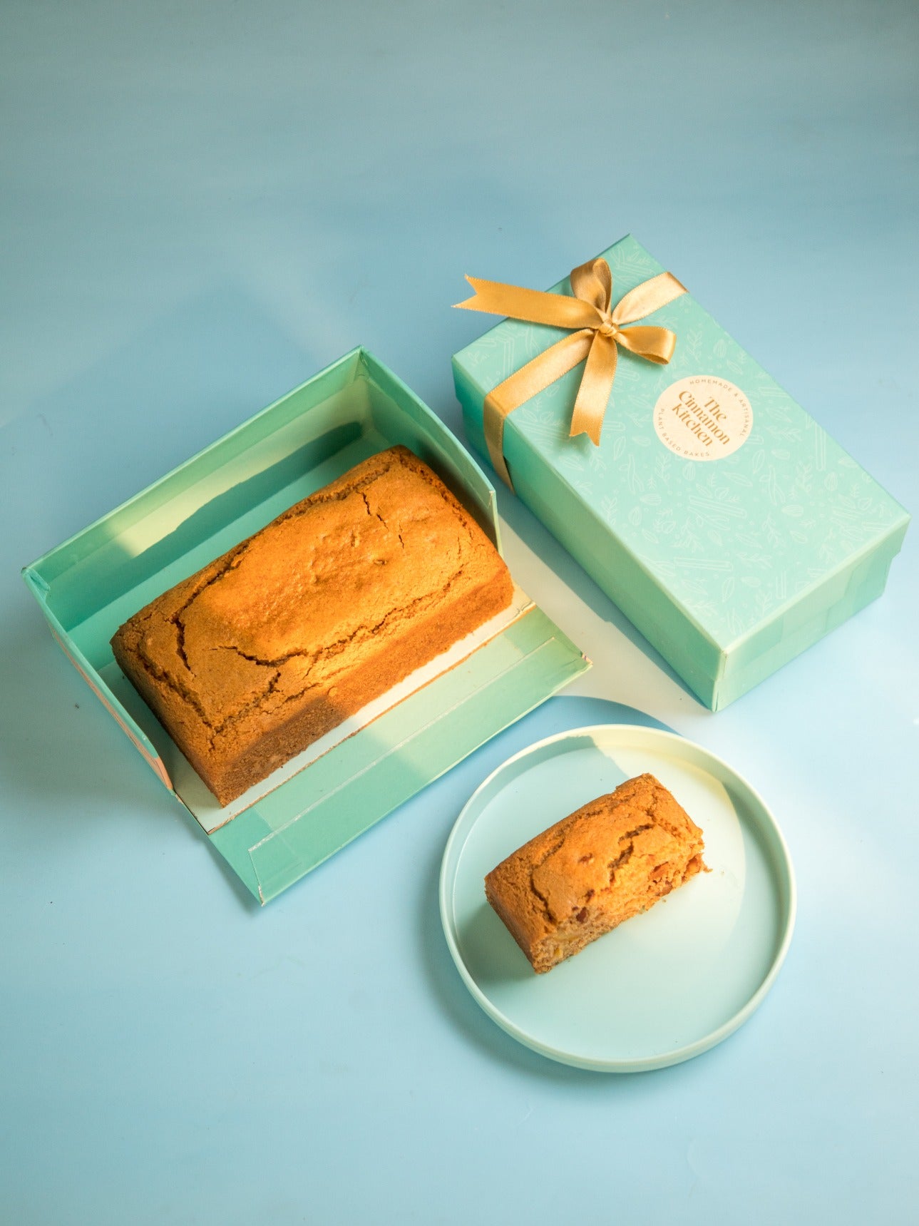 Saffron, Almond & Orange Travel Cake